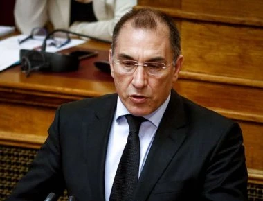 Την παραίτηση των βουλευτών για να αποτραπεί η εκχώρηση της Μακεδονίας ζήτησε ο Δ.Καμμένος